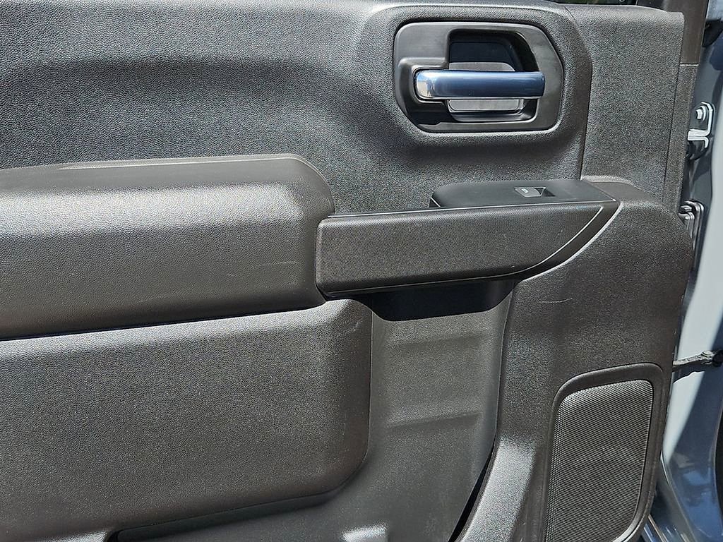 Used 2024 Chevrolet Silverado 2500 Custom w/ Custom Convenience Package AWD/4WD image 18