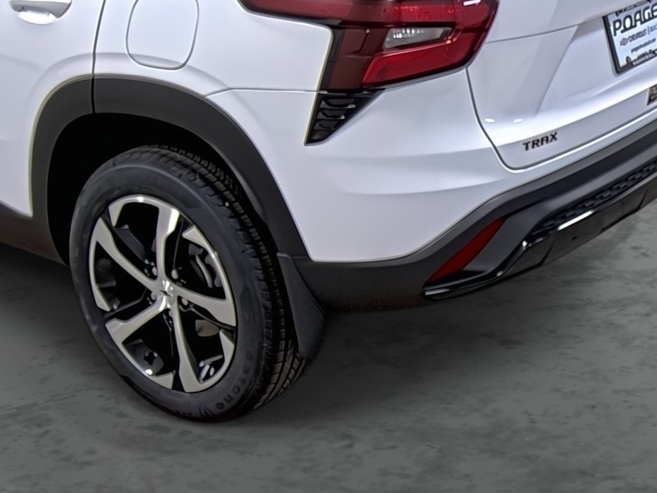 Certified 2024 Chevrolet Trax RS FWD image 9