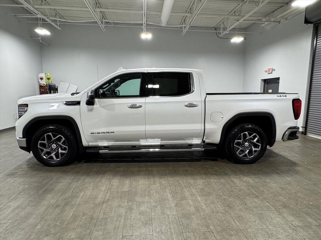 Used 2023 GMC Sierra 1500 SLT w/ SLT Premium Package image 7