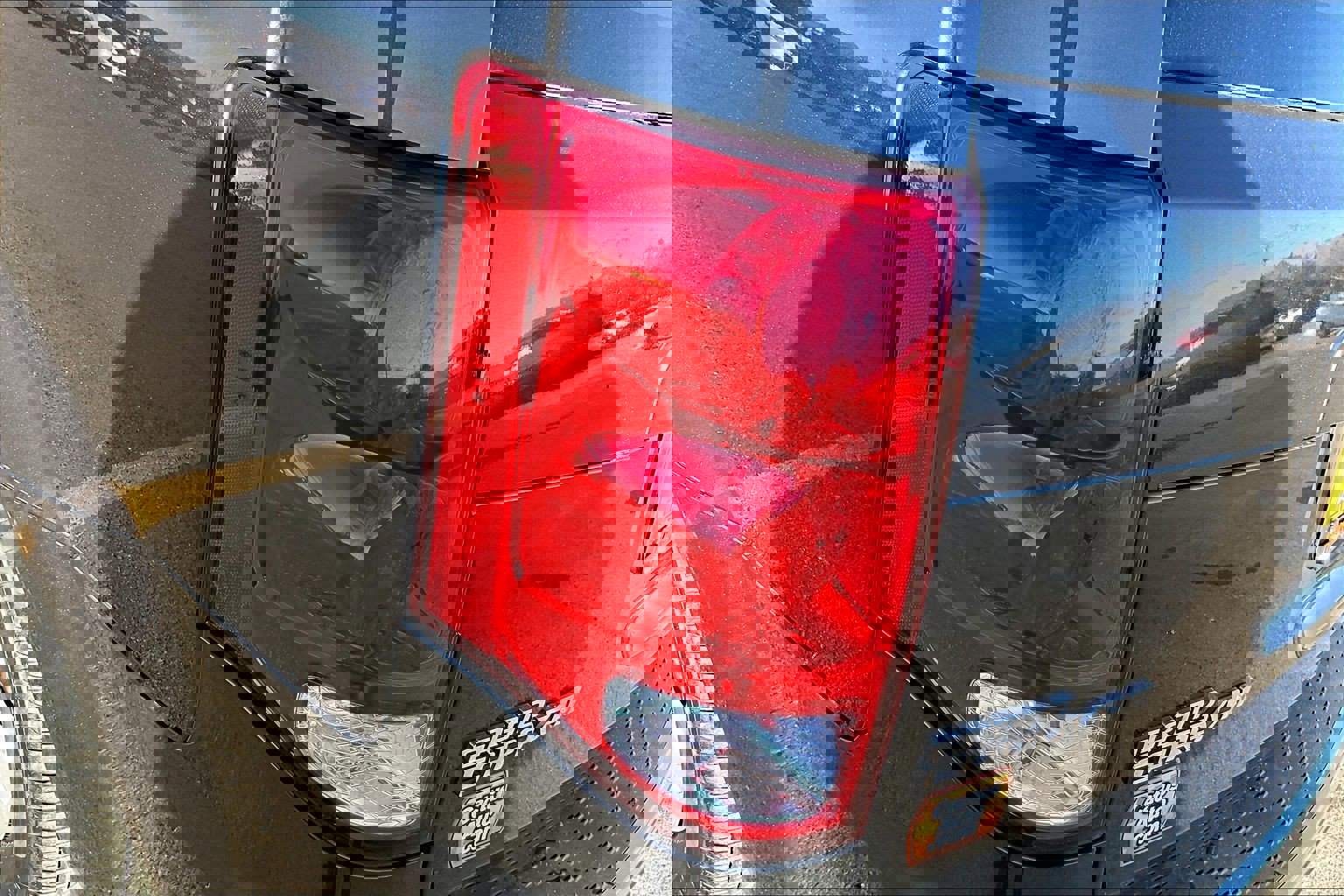 Used 2018 Dodge Grand Caravan SE w/ UConnect Hands-Free Group image 28