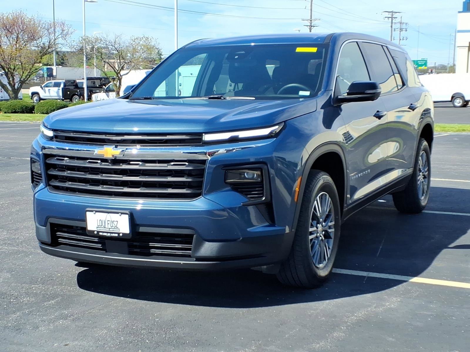 Used 2024 Chevrolet Traverse LS image 2