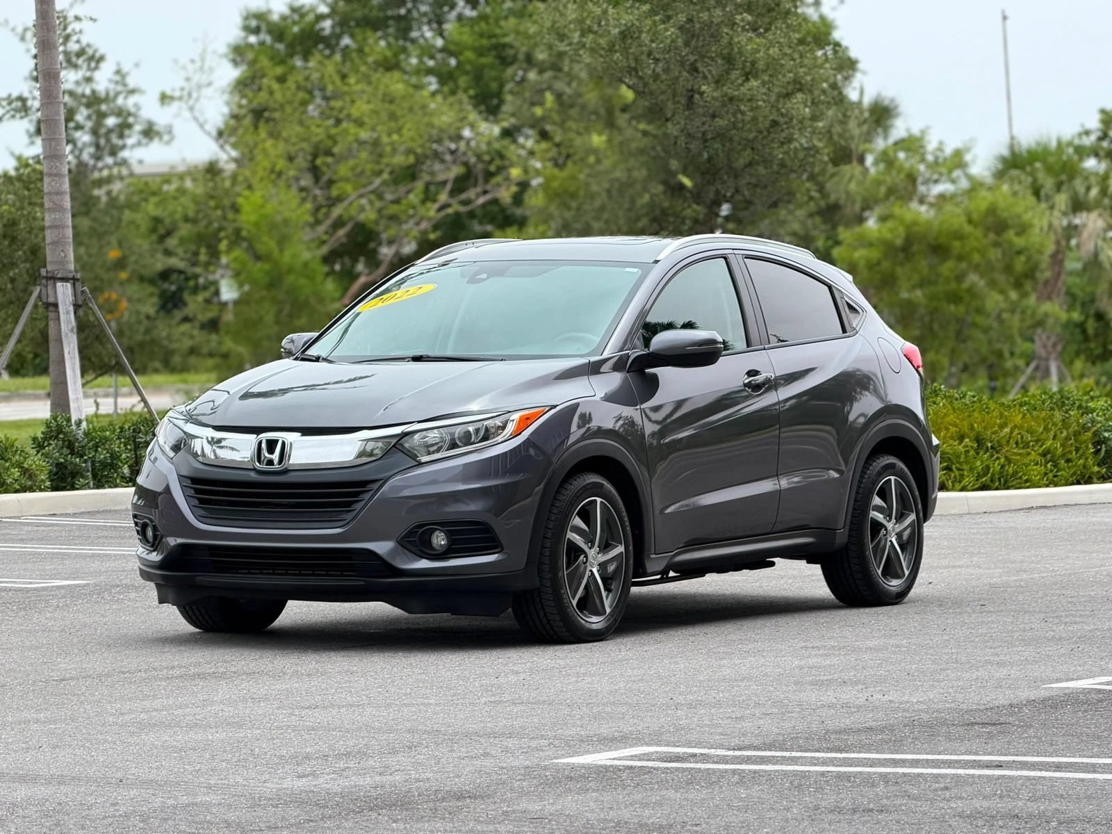 Used 2022 Honda HR-V EX image 2