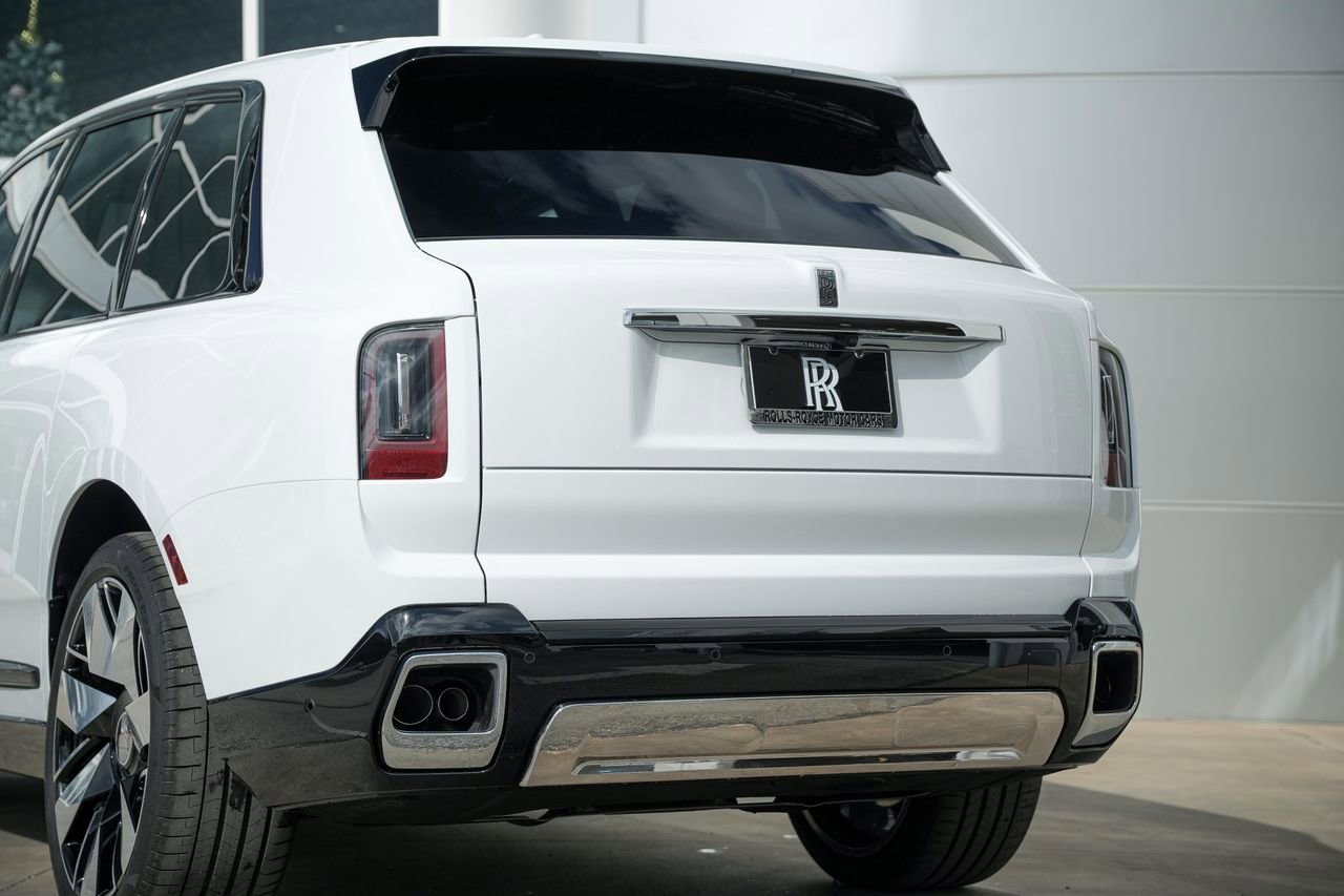 New 2026 Rolls-Royce Cullinan AWD/4WD image 13