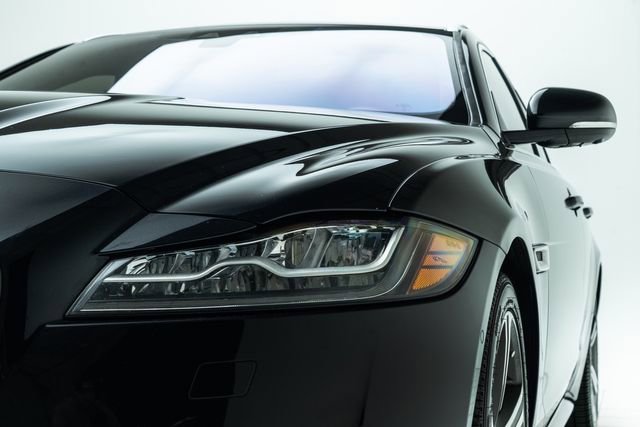 Used 2018 Jaguar XF First Edition image 12