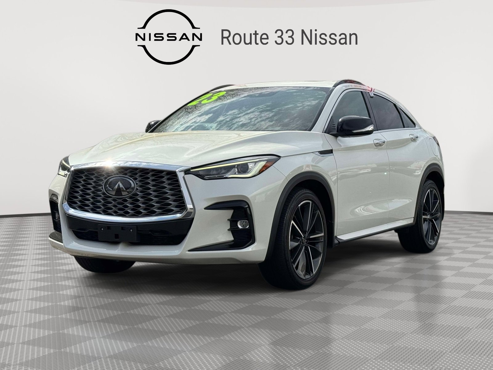 Used 2023 INFINITI QX55 Luxe w/ Cargo Package image 2