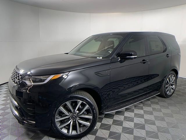 Certified 2025 Land Rover Discovery Dynamic SE image 2