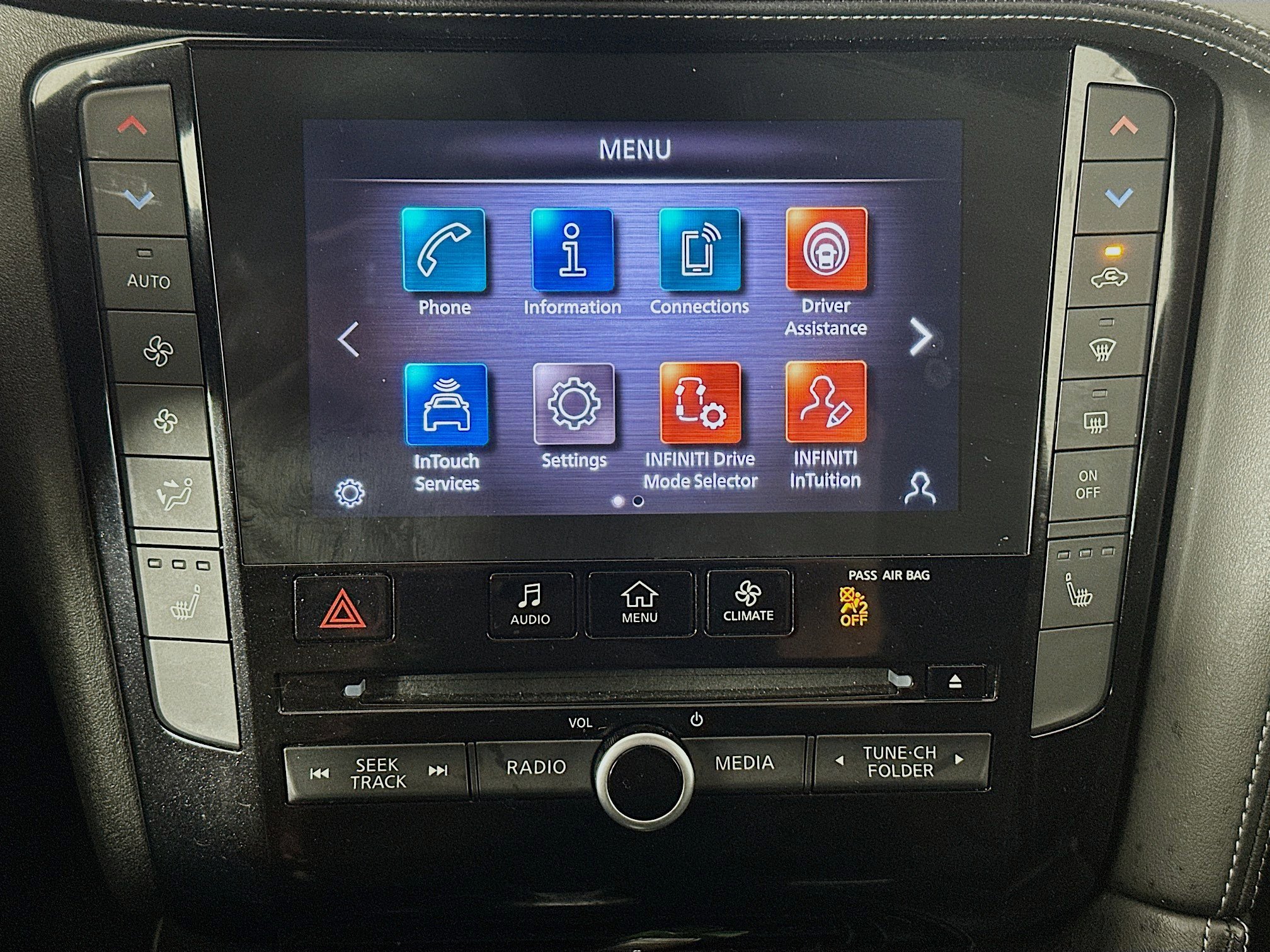 Used 2021 INFINITI QX50 Luxe w/ Appearance Package image 21