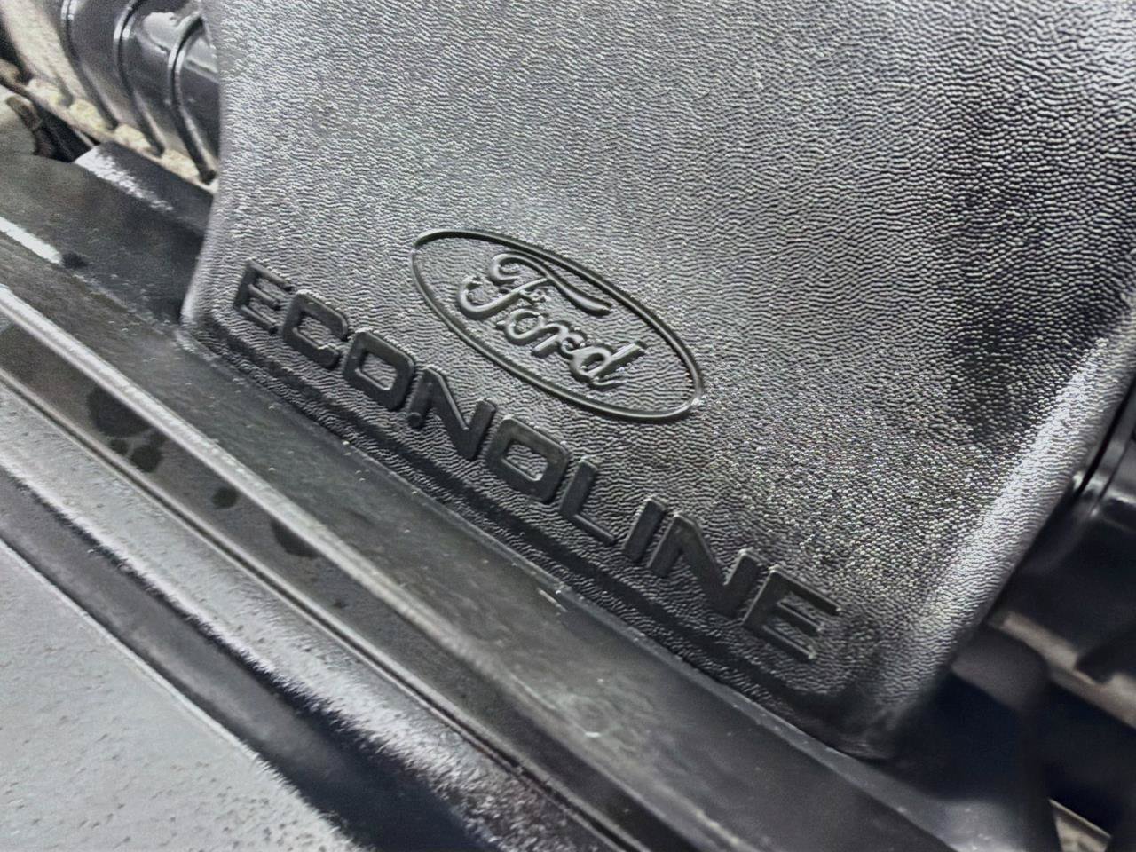 Used 2014 Ford E-350 and Econoline 350 XLT RWD image 37