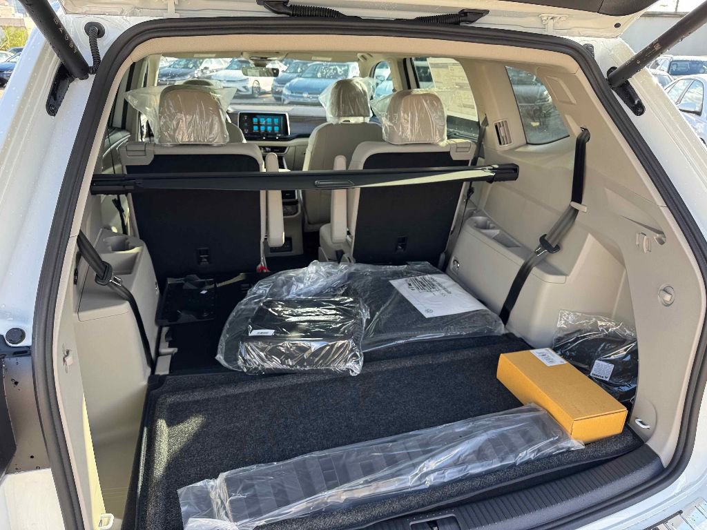 New 2026 Volkswagen Atlas SEL Premium R-Line image 26