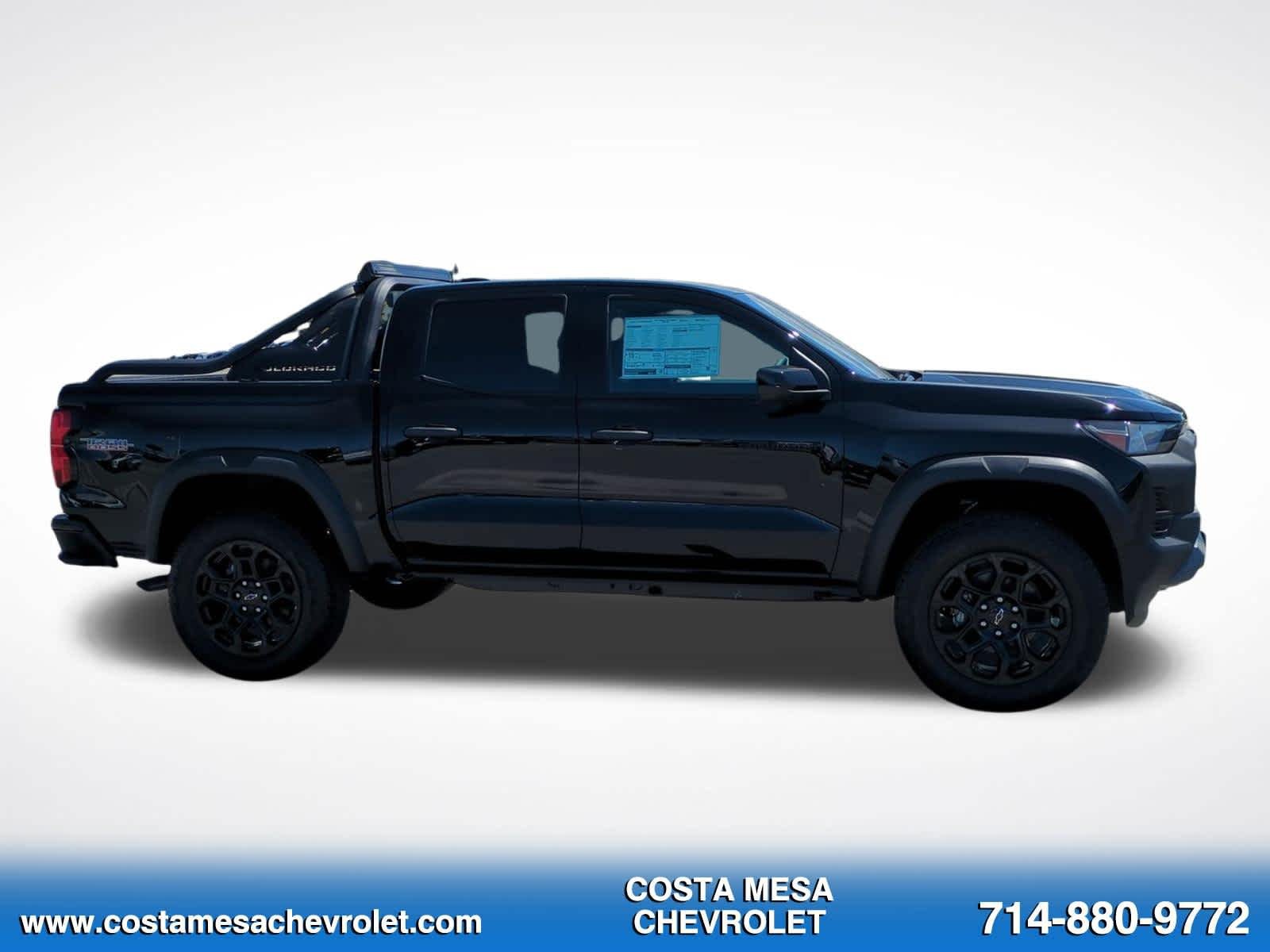 New 2026 Chevrolet Colorado Trail Boss w/ Midnight Edition AWD/4WD image 4