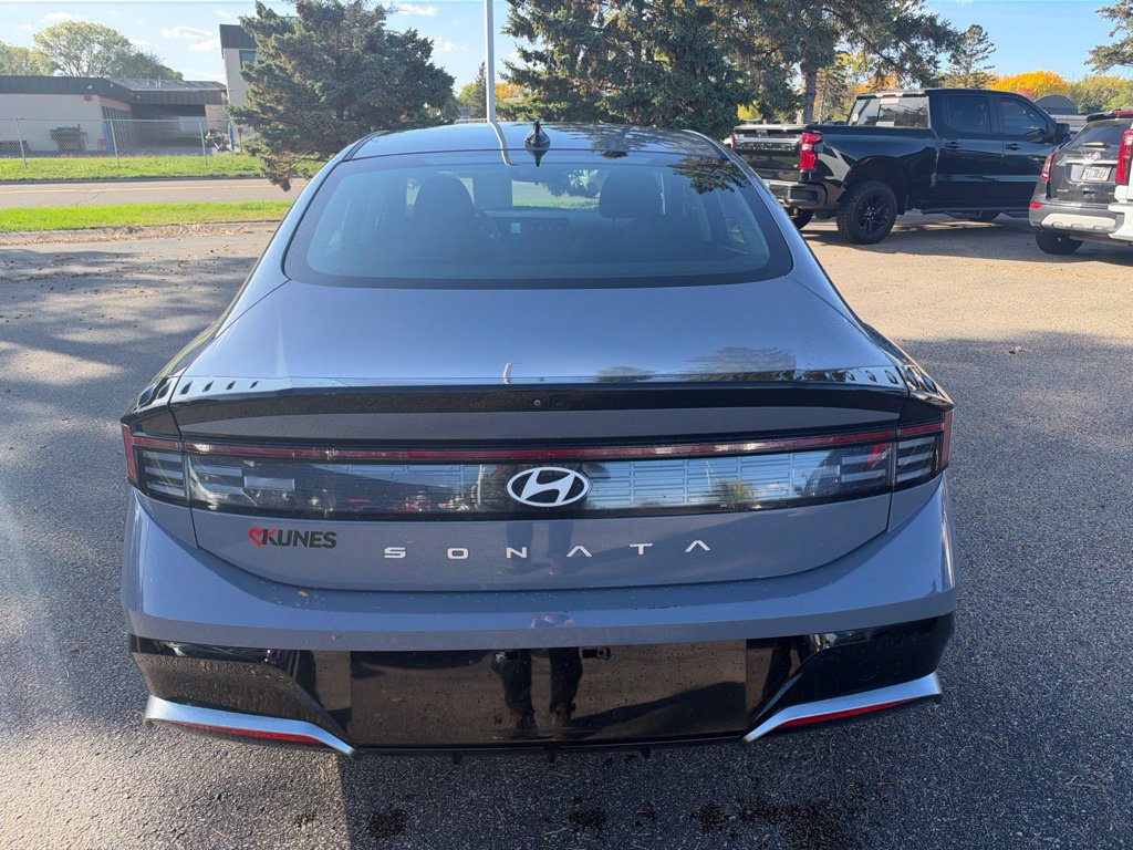 Used 2024 Hyundai Sonata SEL FWD image 6