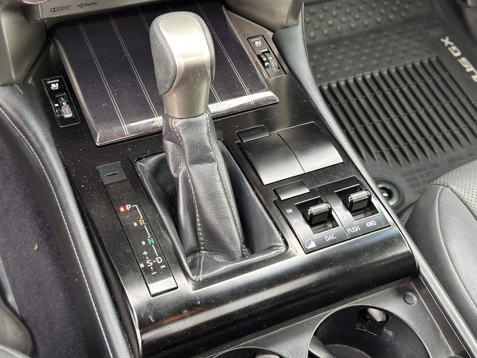 Used 2020 Lexus GX 460 Premium w/ Premium Package image 32