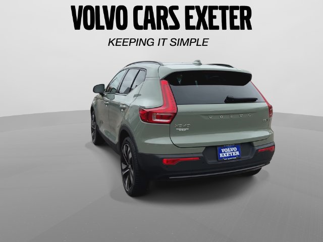 Certified 2025 Volvo XC40 B5 Ultra AWD/4WD image 10