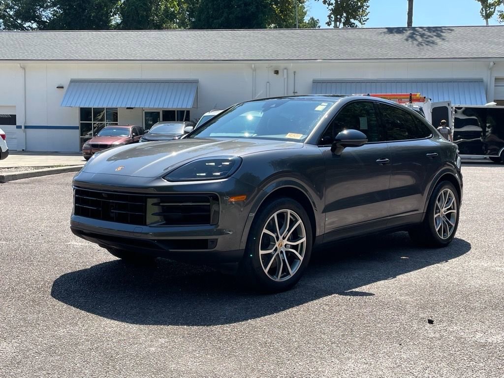Used 2024 Porsche Cayenne Coupe image 30