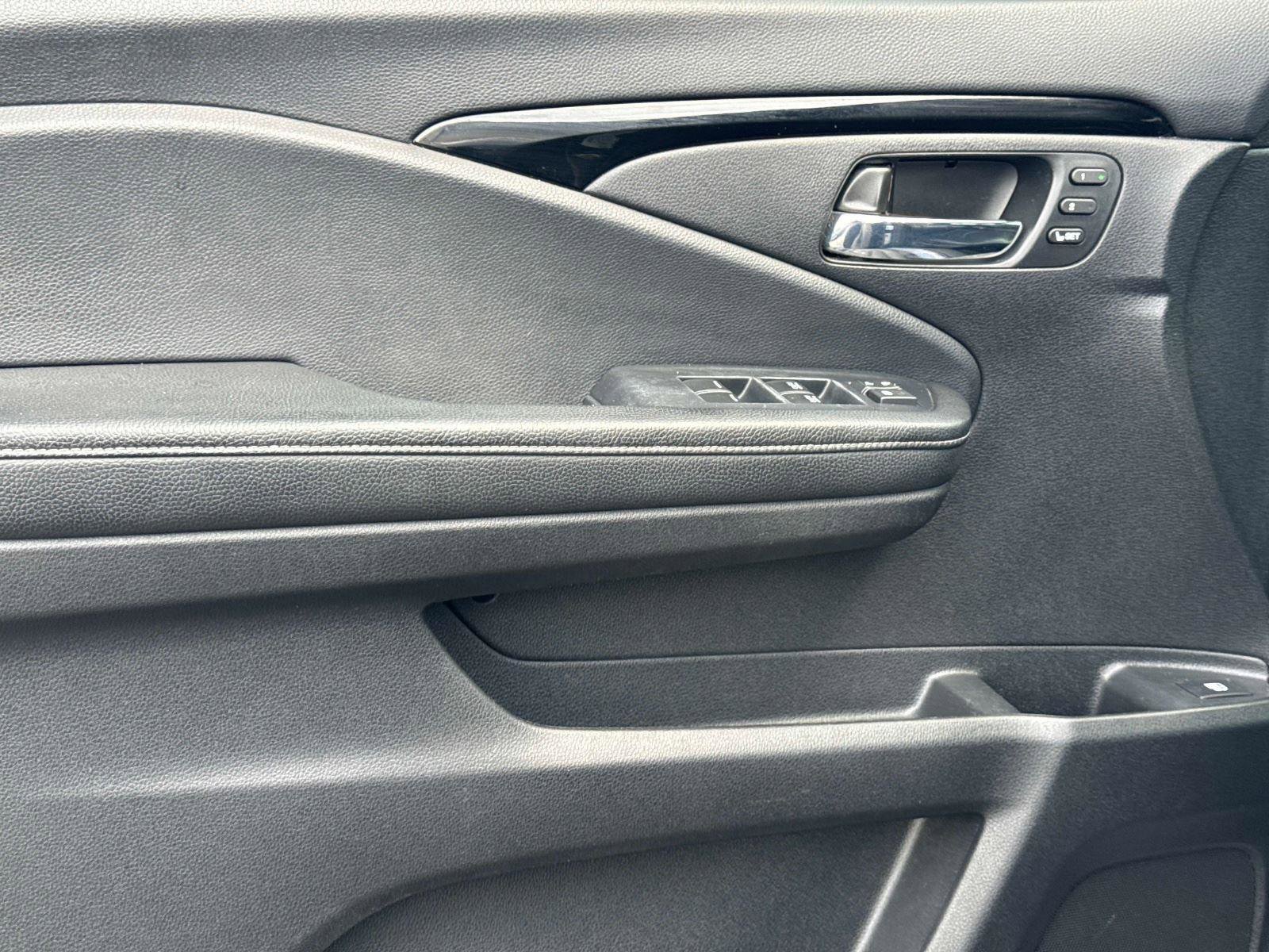 Certified 2020 Honda Ridgeline RTL-E image 17