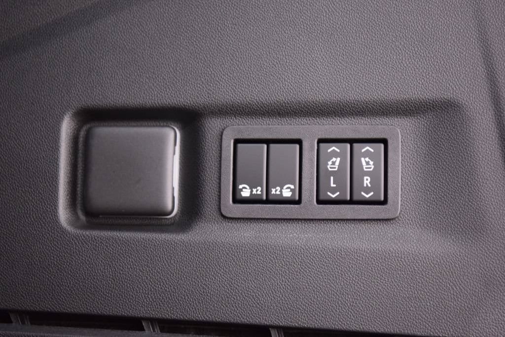 New 2026 Chevrolet Suburban High Country AWD/4WD image 24