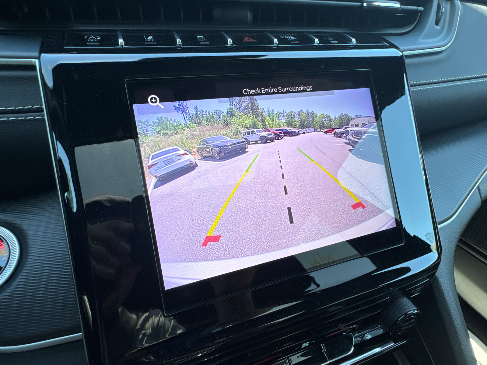 Used 2025 Jeep Grand Cherokee Laredo X RWD image 29