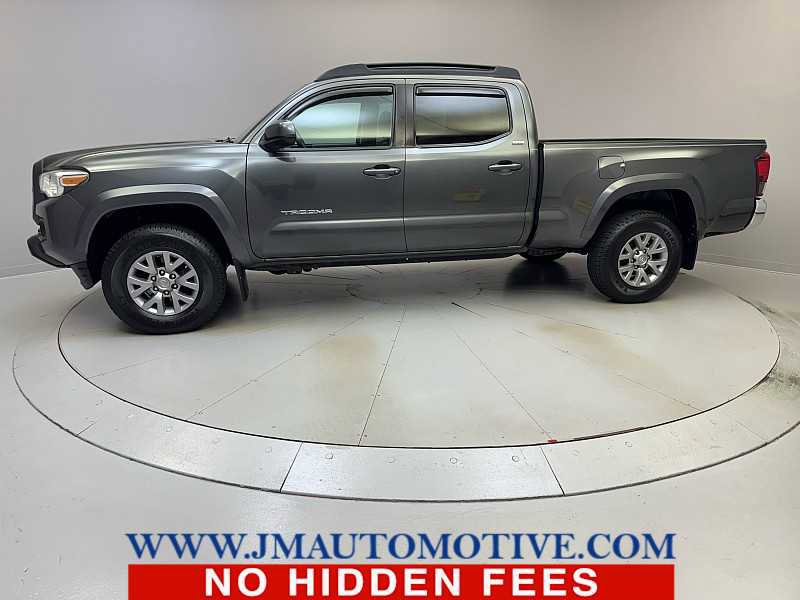 Used 2019 Toyota Tacoma SR5 image 2