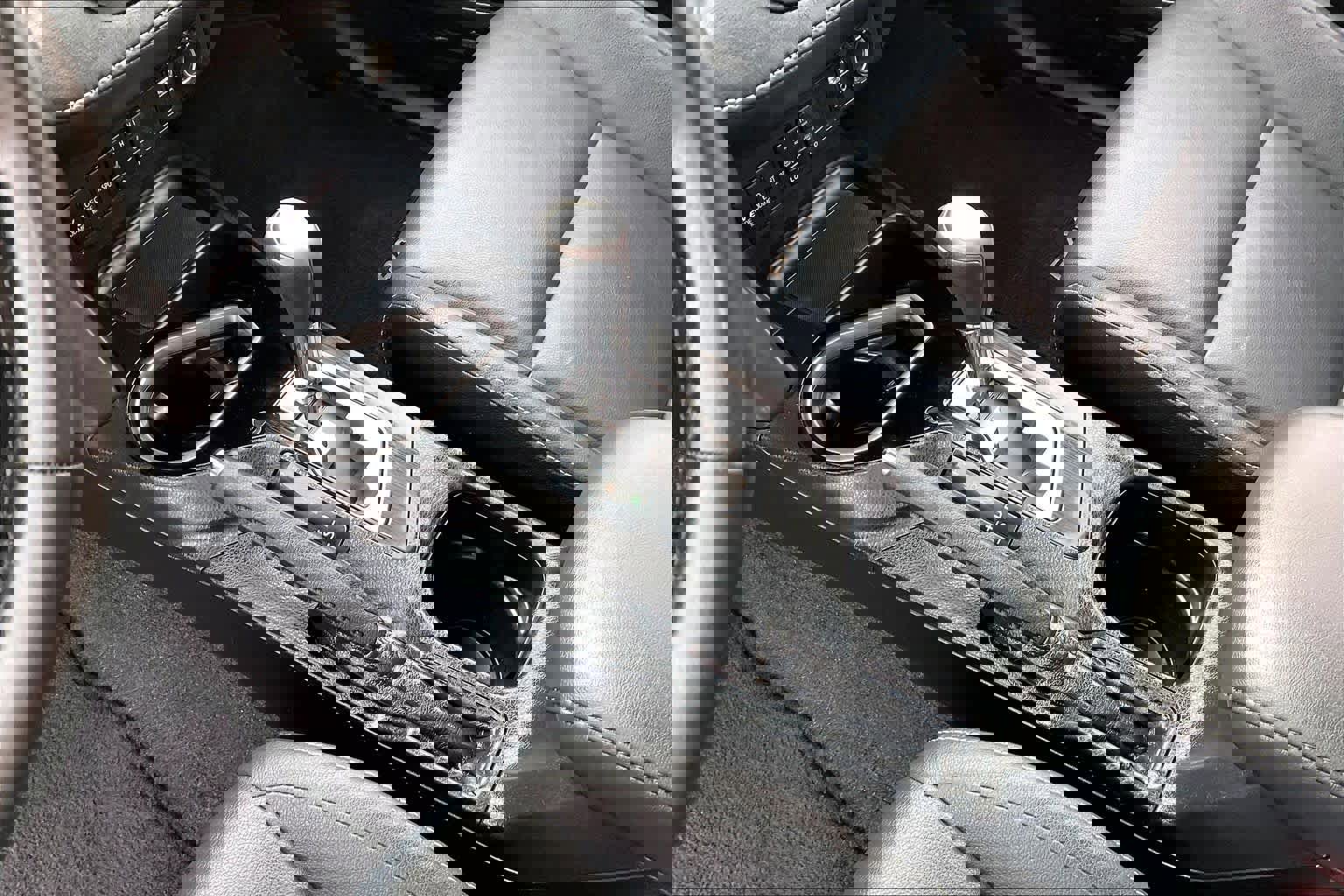 Used 2018 Toyota RAV4 Limited image 16