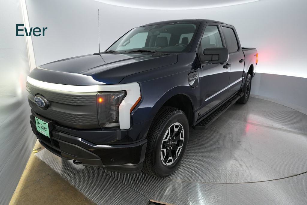 Used 2023 Ford F150 Lightning XLT AWD/4WD image 2