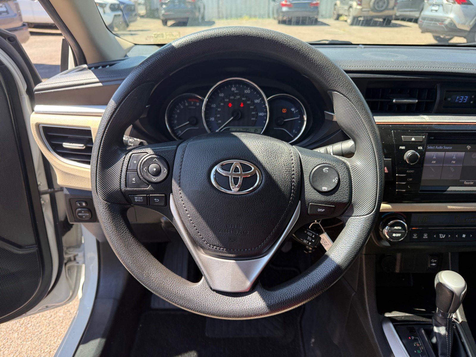 Used 2014 Toyota Corolla LE FWD image 9
