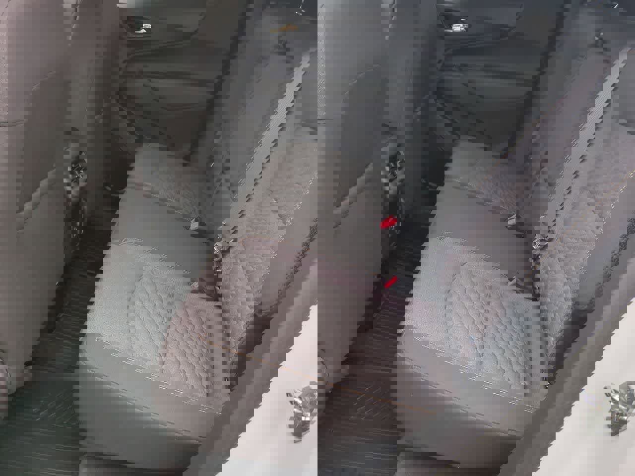 Used 2020 Chevrolet Equinox LT image 18