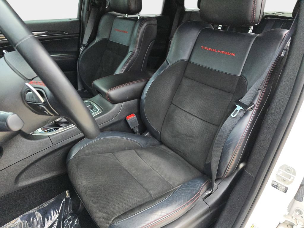 Used 2021 Jeep Grand Cherokee Trailhawk AWD/4WD image 18
