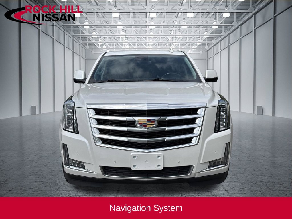 Used 2020 Cadillac Escalade Luxury AWD/4WD image 2