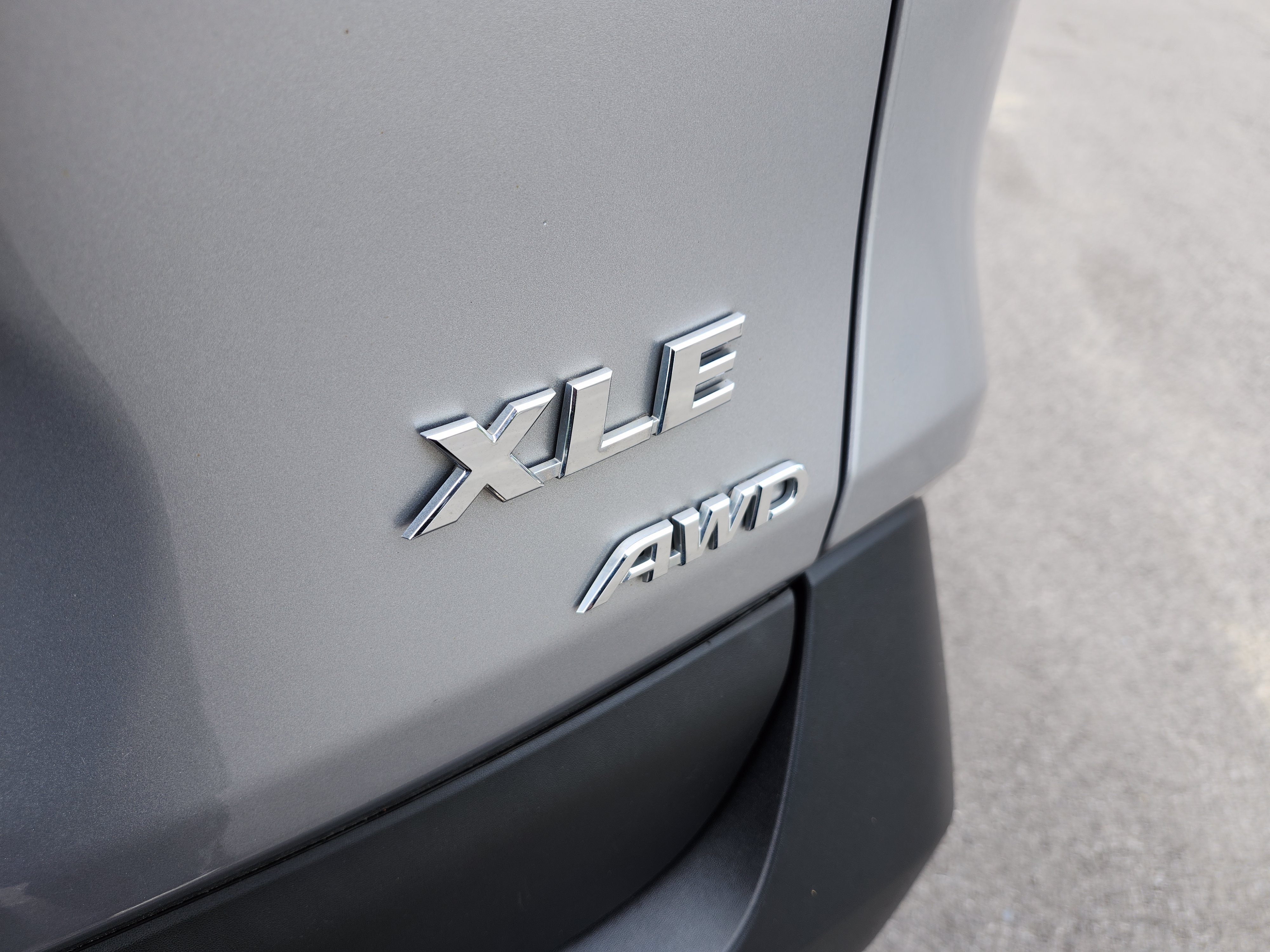 Used 2021 Toyota RAV4 XLE AWD/4WD image 22