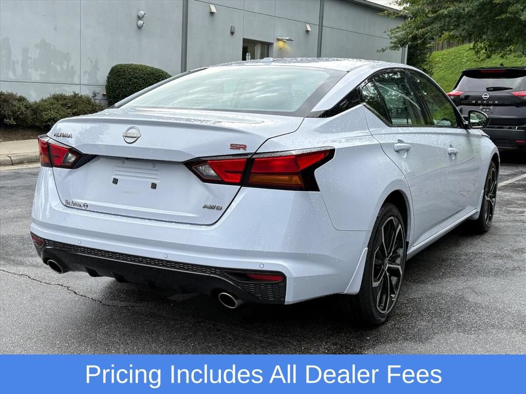 Used 2024 Nissan Altima 2.5 SR w/ SR Premium Package AWD/4WD image 7