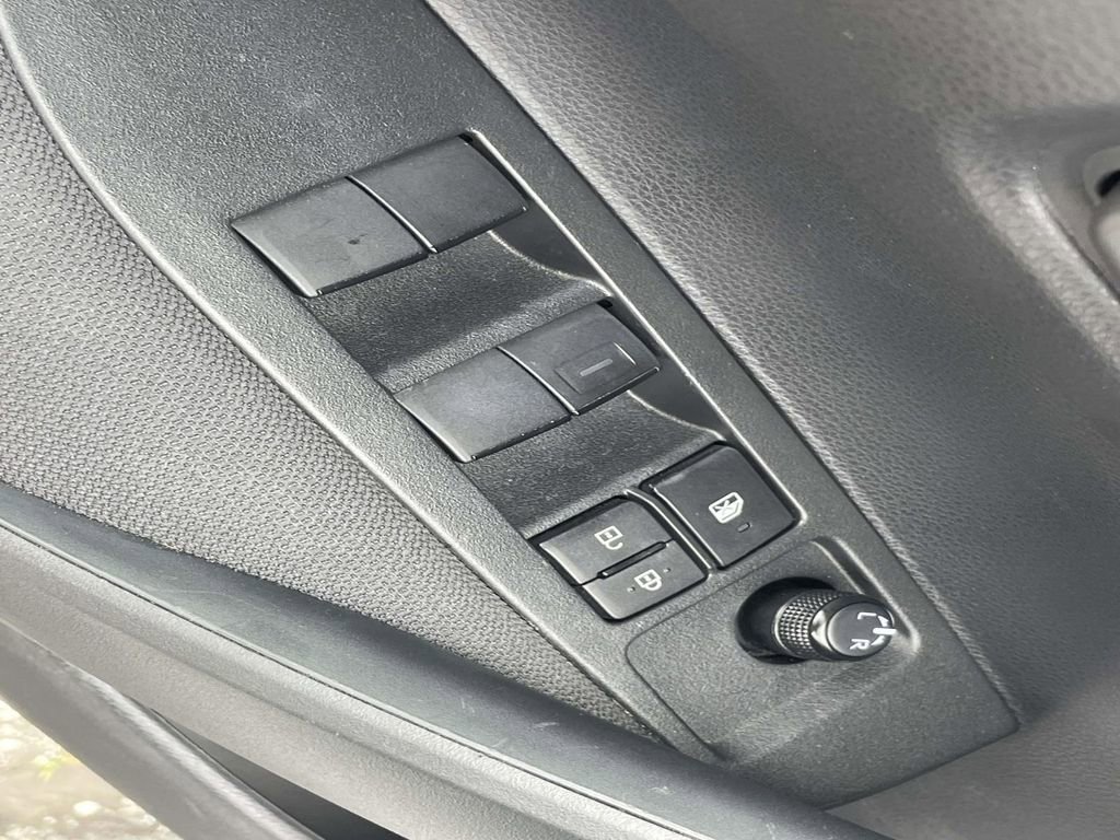 Used 2022 Toyota Corolla LE image 18