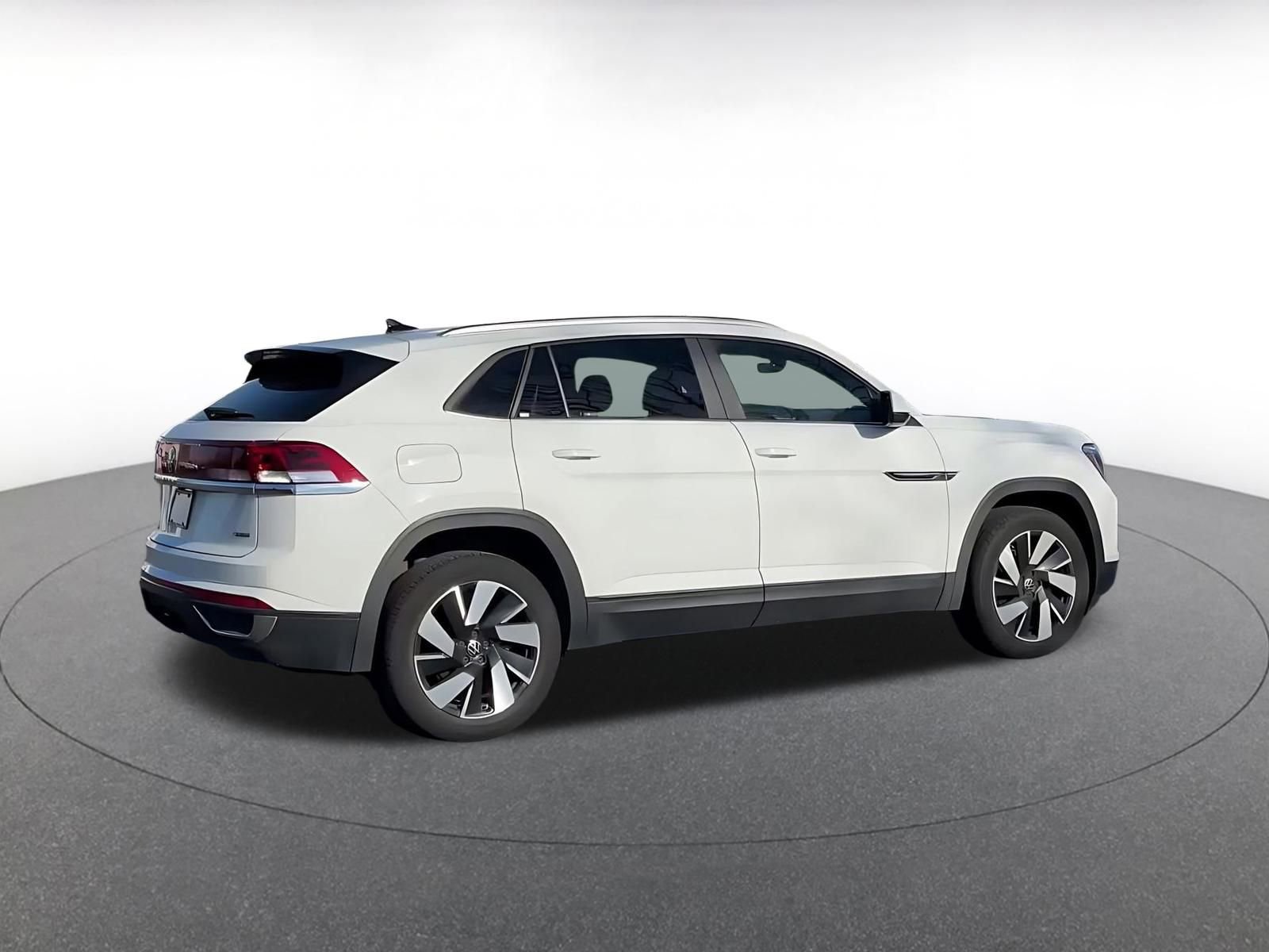 Used 2024 Volkswagen Atlas Cross Sport SE image 15