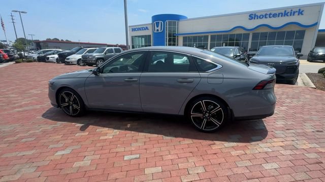 Certified 2025 Honda Accord Sport image 8