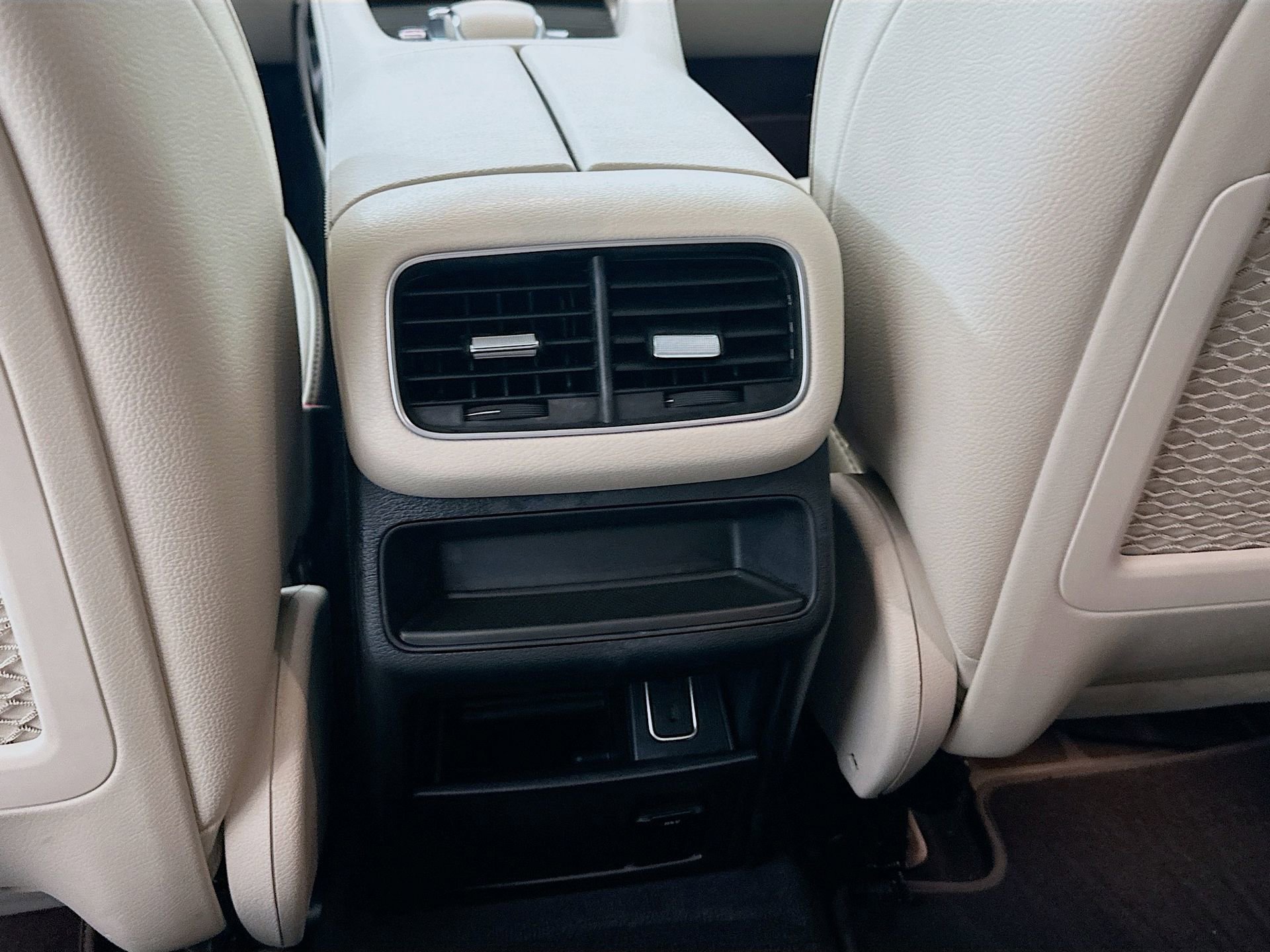 Certified 2022 Mercedes-Benz GLE 350 w/ Premium Package image 27