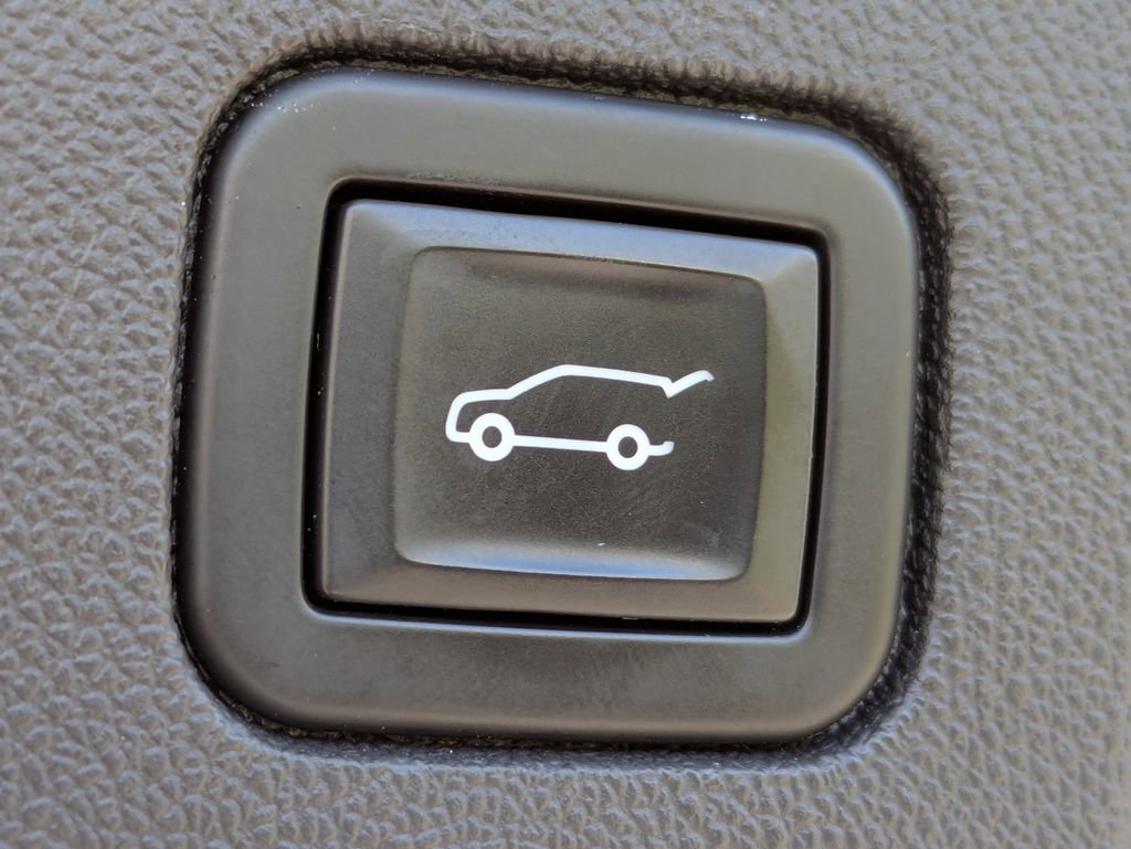 Used 2022 Chevrolet Equinox Premier image 18