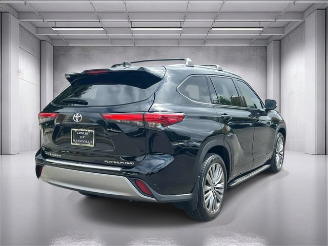 Used 2022 Toyota Highlander Platinum AWD/4WD image 3