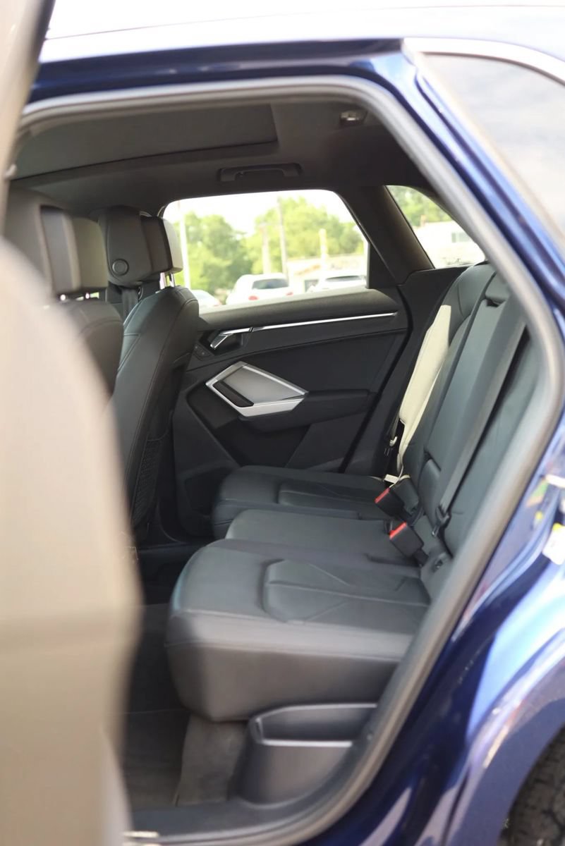 Used 2022 Audi Q3 2.0T Premium w/ Convenience Package AWD/4WD image 38