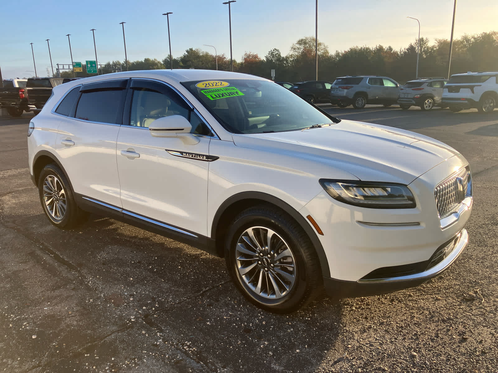 Used 2022 Lincoln Nautilus AWD w/ Premium Package image 3