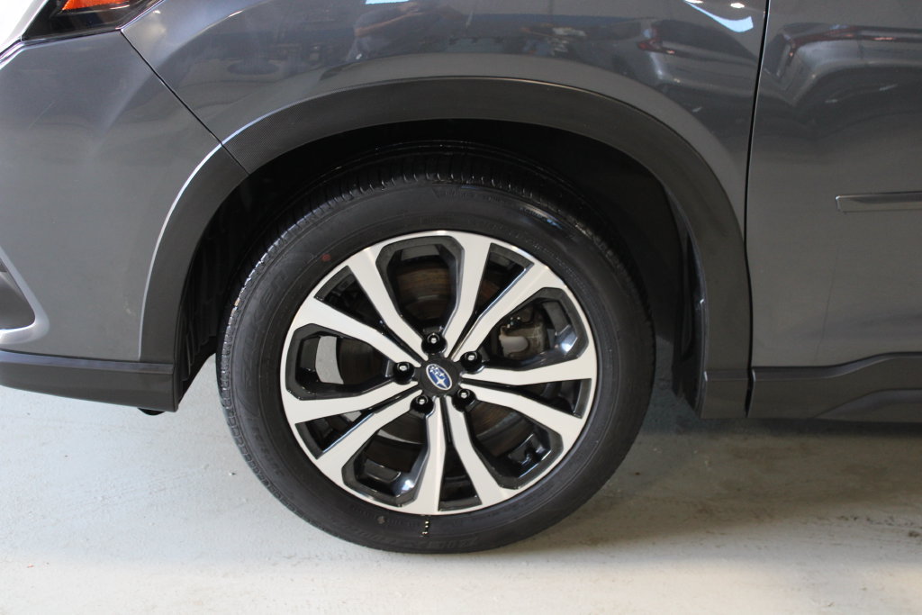 Used 2023 Subaru Forester Limited AWD/4WD image 4