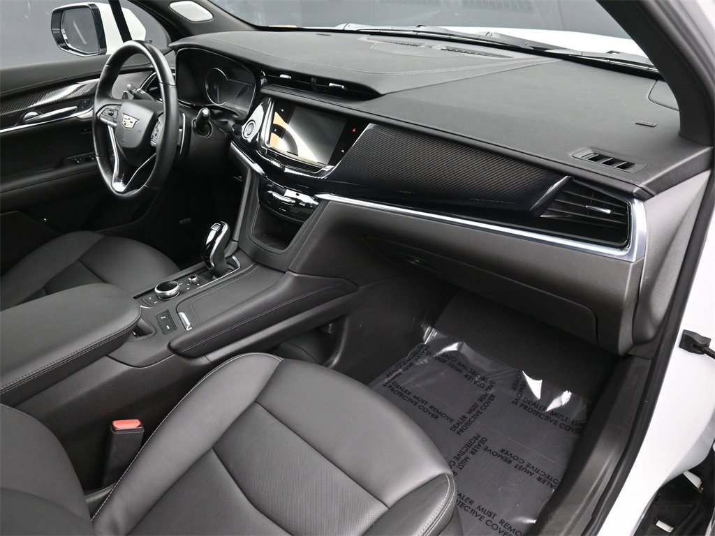 Certified 2023 Cadillac XT6 Sport w/ LPO, ONYX Package image 11