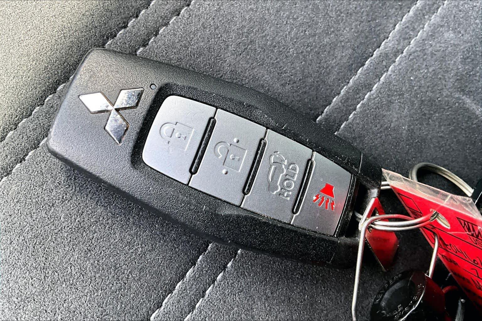 Used 2022 Mitsubishi Outlander SE AWD/4WD image 15