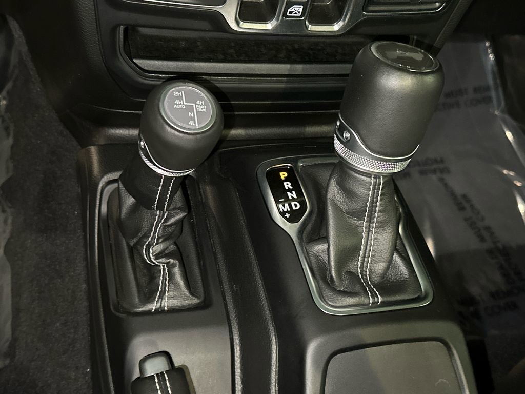 Used 2023 Jeep Wrangler Unlimited Sahara image 30