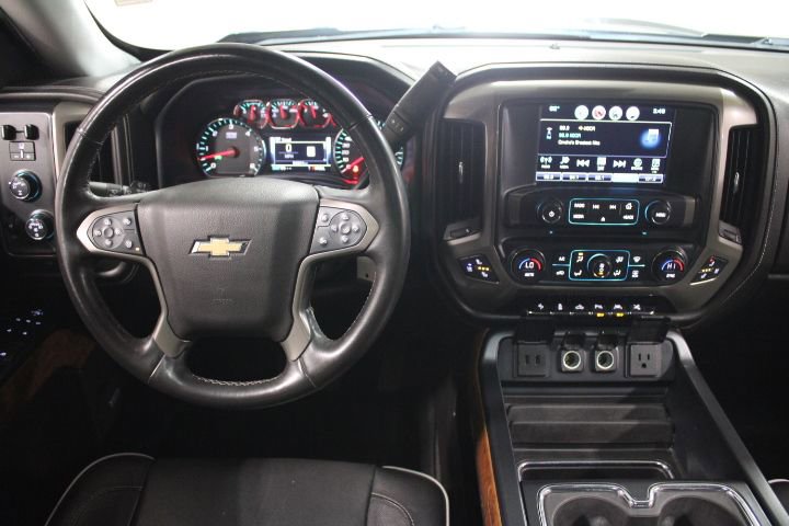 Used 2017 Chevrolet Silverado 1500 High Country image 31