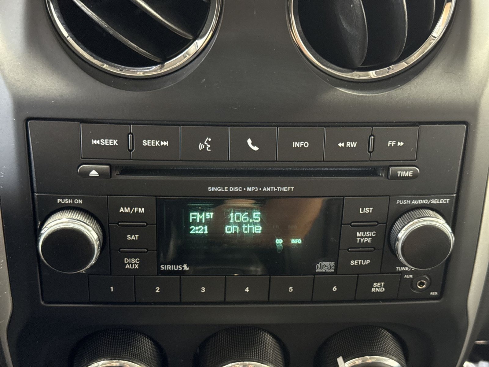 Used 2016 Jeep Compass High Altitude AWD/4WD image 19