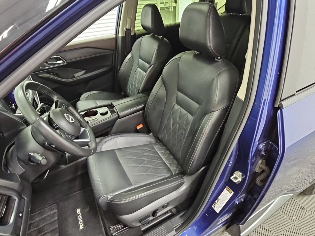 Used 2023 Nissan Rogue Platinum AWD/4WD image 27