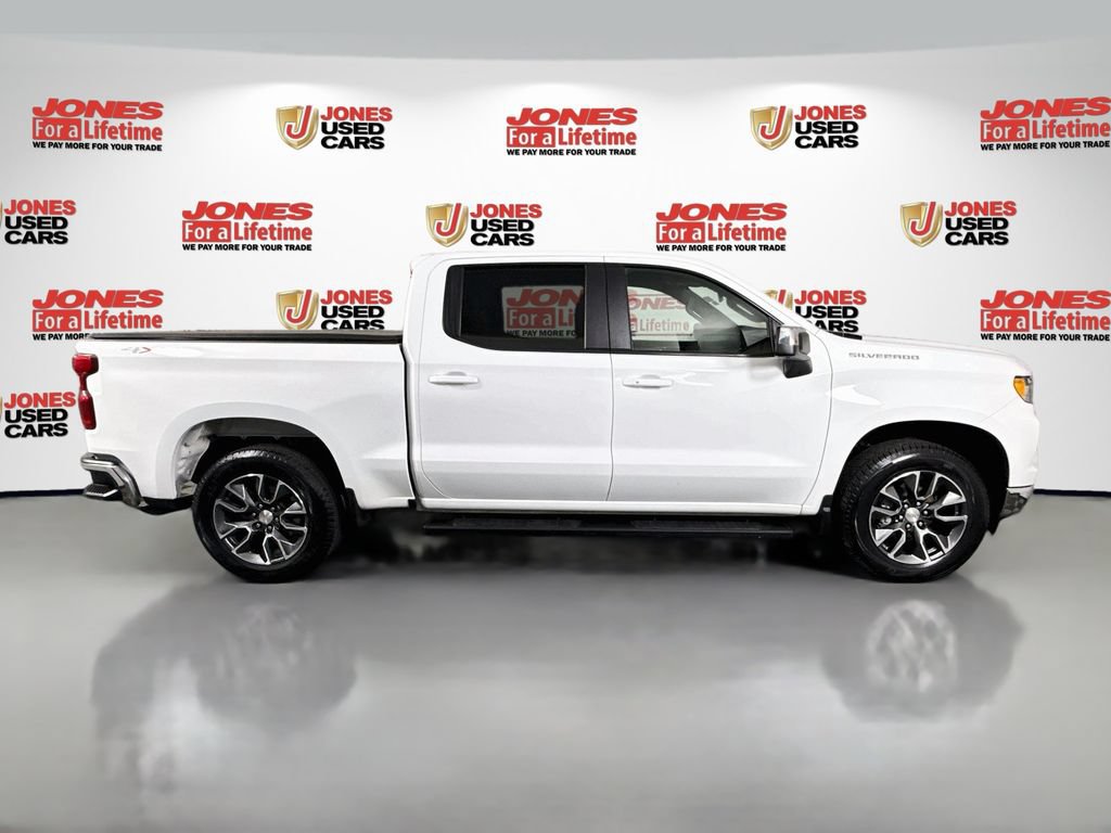 Used 2024 Chevrolet Silverado 1500 LT AWD/4WD image 16