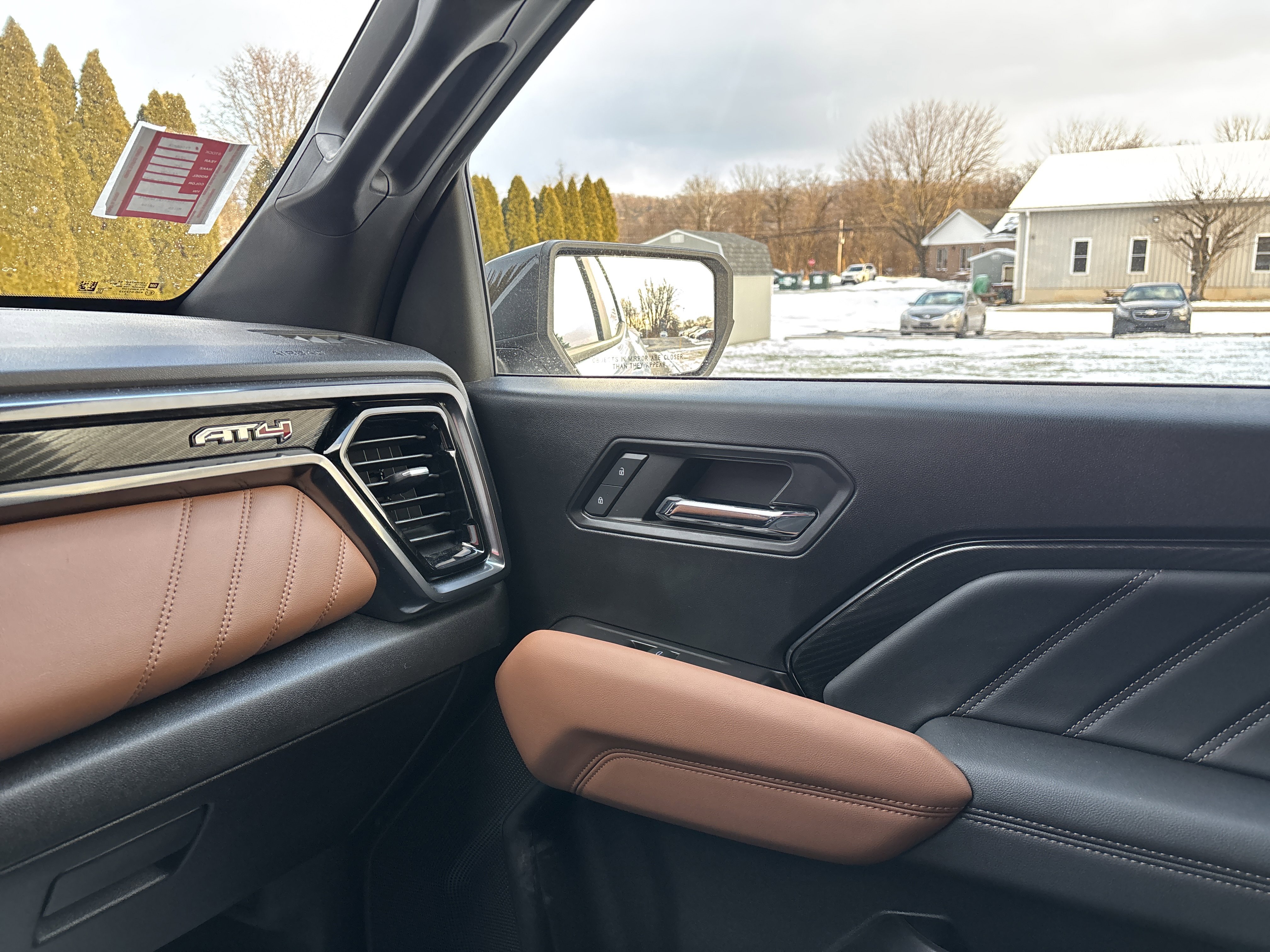 Used 2024 GMC Canyon AT4 image 22