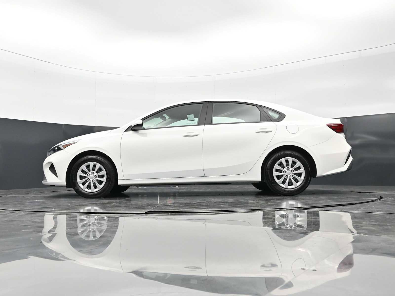 Used 2024 Kia Forte LX FWD image 32