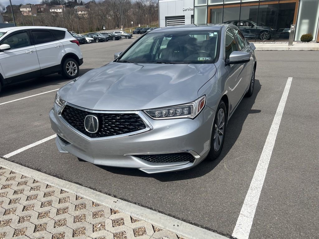 Used 2018 Acura TLX w/ Technology Package image 2