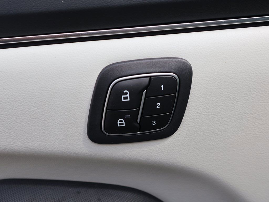 Used 2024 Ford Mustang Mach-E Premium image 39